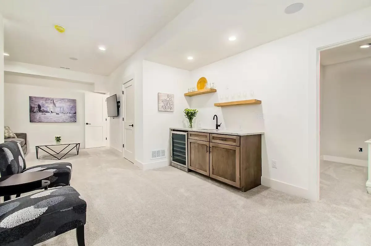 Short North Convention Garage Parking! Villa Columbus